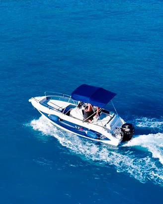 Noleggio senza patente Trimarchi 57 S