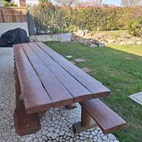 Tavolo e panche da esterno