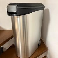 Contenitore crocchette