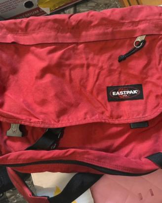 Borsa a tracolla Eastpak rossa