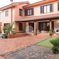 CASA SEMINDIPENDENTE A VALMACCA