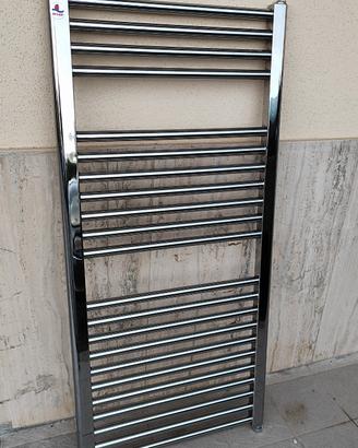 Radiatore scaldasalviette in acciaio