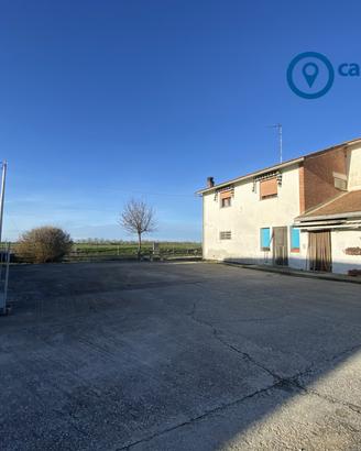 Casa indipendente con giardino e garage