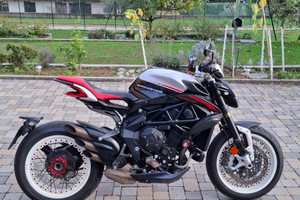MV Agusta Brutale Dragster 800 RR