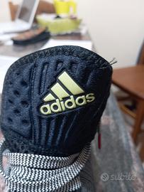 scarpe Adidas da basket 