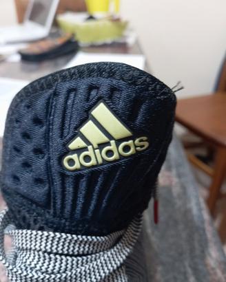 scarpe Adidas da basket 