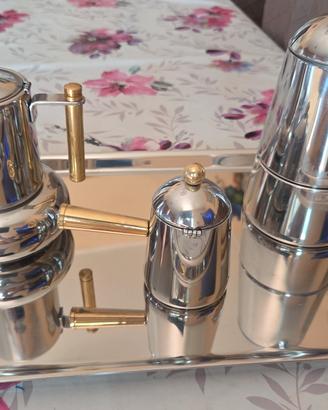 set di caffettiere lavazza piu lattiera.mai usate