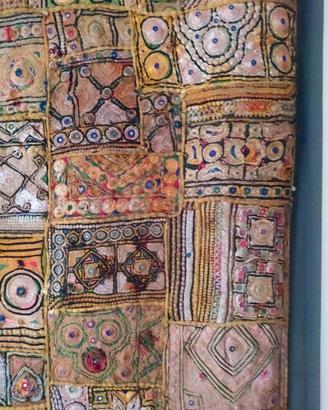 Rastogi Handicrafts indiano ricamato a mano patchwork vecchio appeso arte parete vintage arazzo vecchio sari taglio parete Parda (giallo, 30,5 x 150 cm