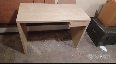 scrivania ikea