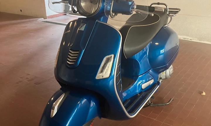 Piaggio Vespa 300 GTS - 2016