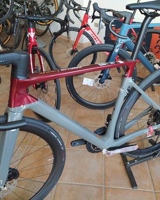 bici corsa focus izalci max