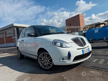 Lancia Ypsilon MomoDesign