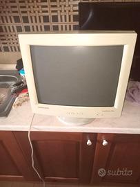 MONITOR SAMSUNG SYNCMASTER 753S 17"