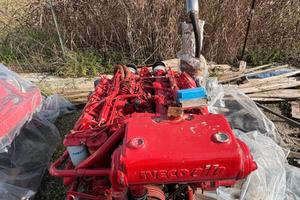2 motori marini 280 cv Iveco Aifo più invertitore