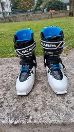 Scarponi sci alpinismo