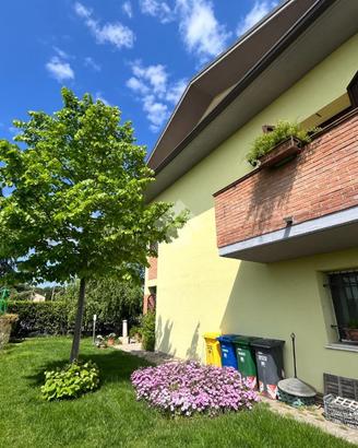 VILLA A SCHIERA A FORLIMPOPOLI