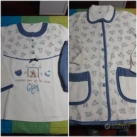 set pigiama e giacca da camera.