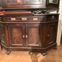 credenza scantonata con vetrina '900