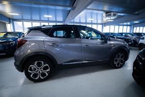 Renault Captur 1.6 E-Tech hybrid Intens 145cv...