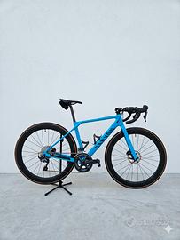 Canyon Endurace CF 8 Ultegra Disc carbonio