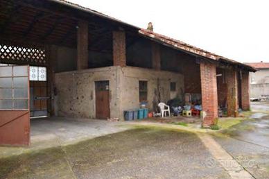 Immobile in asta di 1271 m² con più di 5 locali e 