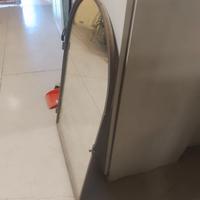 Finestra in ferro con telaio