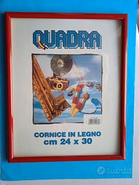 Cornice in legno rosso  (892)