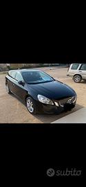 Volvo V60 d2