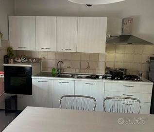 Cucina completa di elettrodomestici nuovi