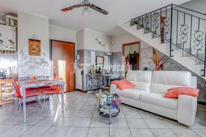 BILOCALE DUPLEX, DOPPI SERVIZI CON BOX IN ZONA RES