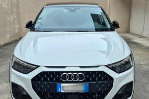 Audi A1 allstreet 30Tfsi Stronic Identity contrast