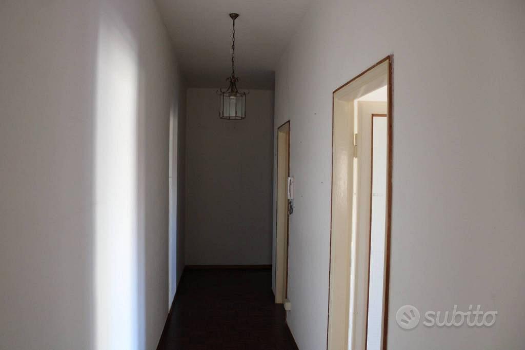 Appartamento di 100 m² con 3 locali a Vercelli - Vista 4