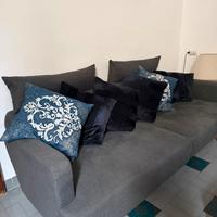 Divano tre posti con 3 possibi sedute