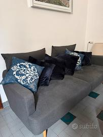 Divano tre posti con 3 possibi sedute