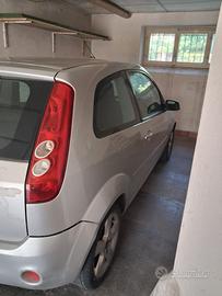 Auto x neopatentati