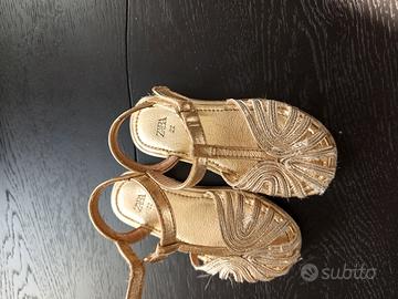 Ballerine N.22, Stivaletti Vernice Nera e Cappelli