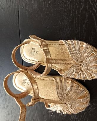 Ballerine N.22, Stivaletti Vernice Nera e Cappelli