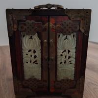 Portagioie in legno orientale