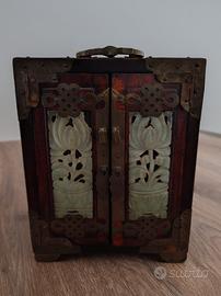 Portagioie in legno orientale