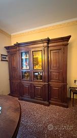 Elegante credenza/vetrina in legno massello