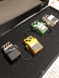 Pedaliere chitarra elettrica  e custodia rigida