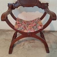 Sedia vintage in legno