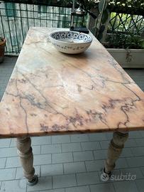 Tavolo con lastra di marmo