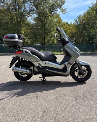 Scooter X MAX 250 - Yamaha