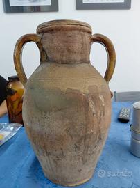 Anfora di terracotta