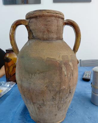 Anfora di terracotta