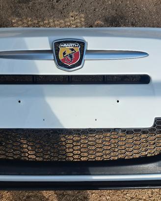 Paraurti fari gomme dischi assetto Abarth 500