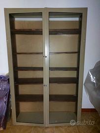 Scaffale vetrina porta oggetti 