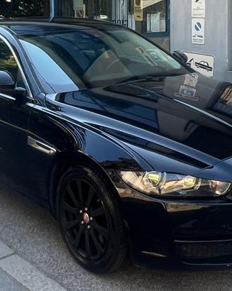 JAGUAR XE 2.0 D PORTFOLIO - CAMBIO AUTOMATICO - KM