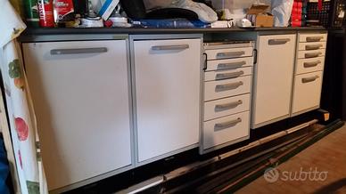 Mobili per odontoiatra, veterinario o estetista